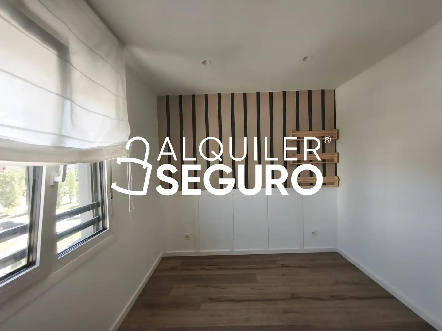 Bedroom of Flat for rent in Zaragoza  with Air Conditioner, Heating and Terrace