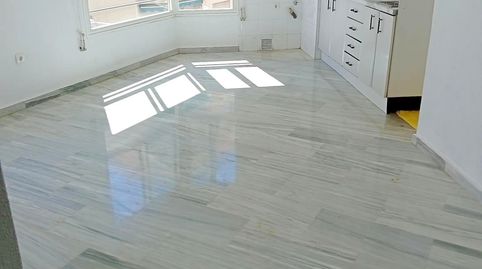 Foto 2 de Piso en venta en Seneca, Los Castillejos - La Trinidad, Málaga Capital