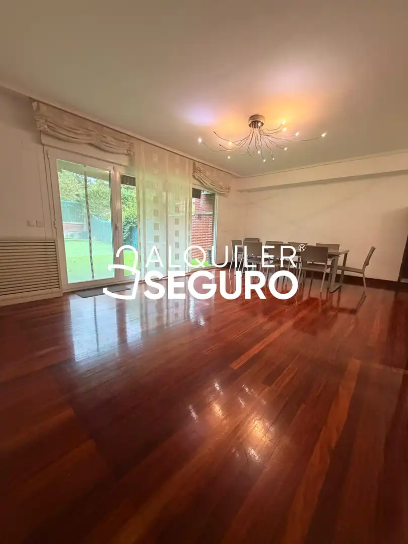 Dining room of Flat for rent in Alonsotegi, Bizkaia