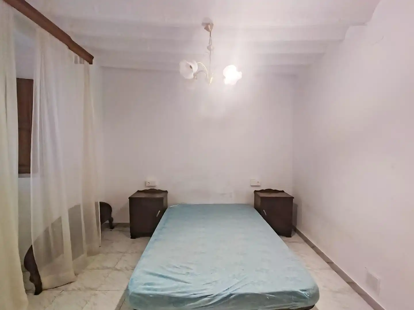 Dormitori de Casa adosada en venda en Campo de Criptana amb Aire condicionat