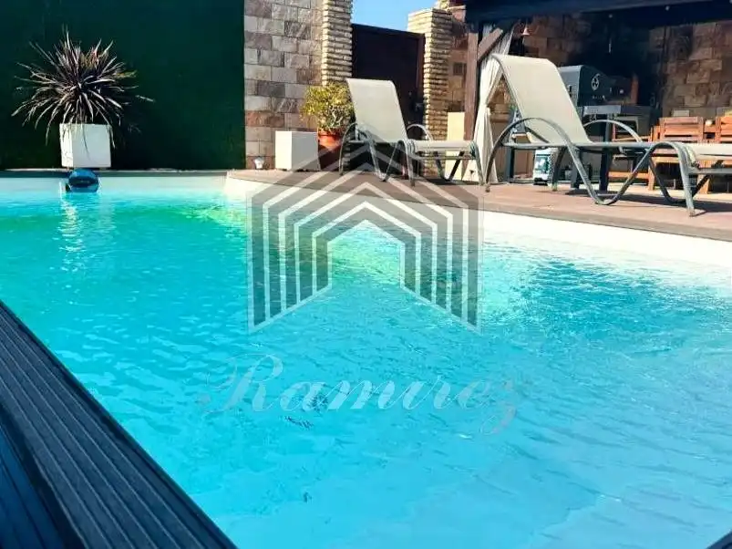 Piscina de Casa o xalet en venda en Chiclana de la Frontera amb Piscina