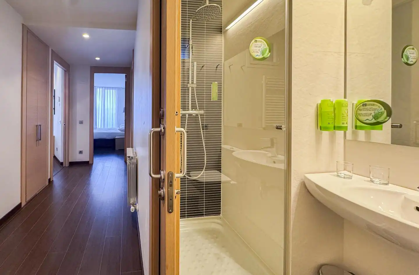 Bathroom of Flat for rent in Vitoria - Gasteiz