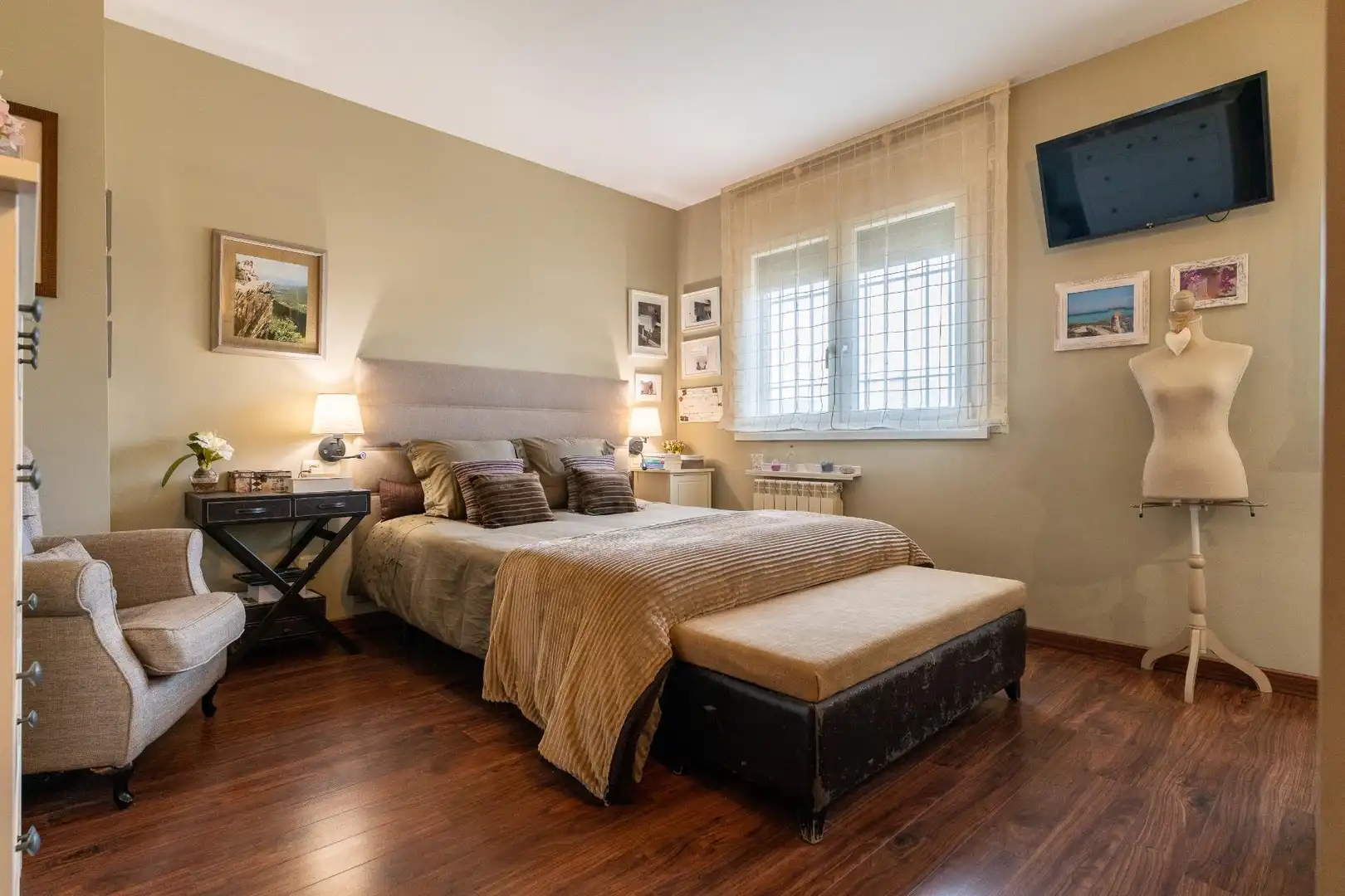 Habitación de Casa adosada en venta en Montbrió del Camp con Aire acondicionado, Calefacción y Jardín privado