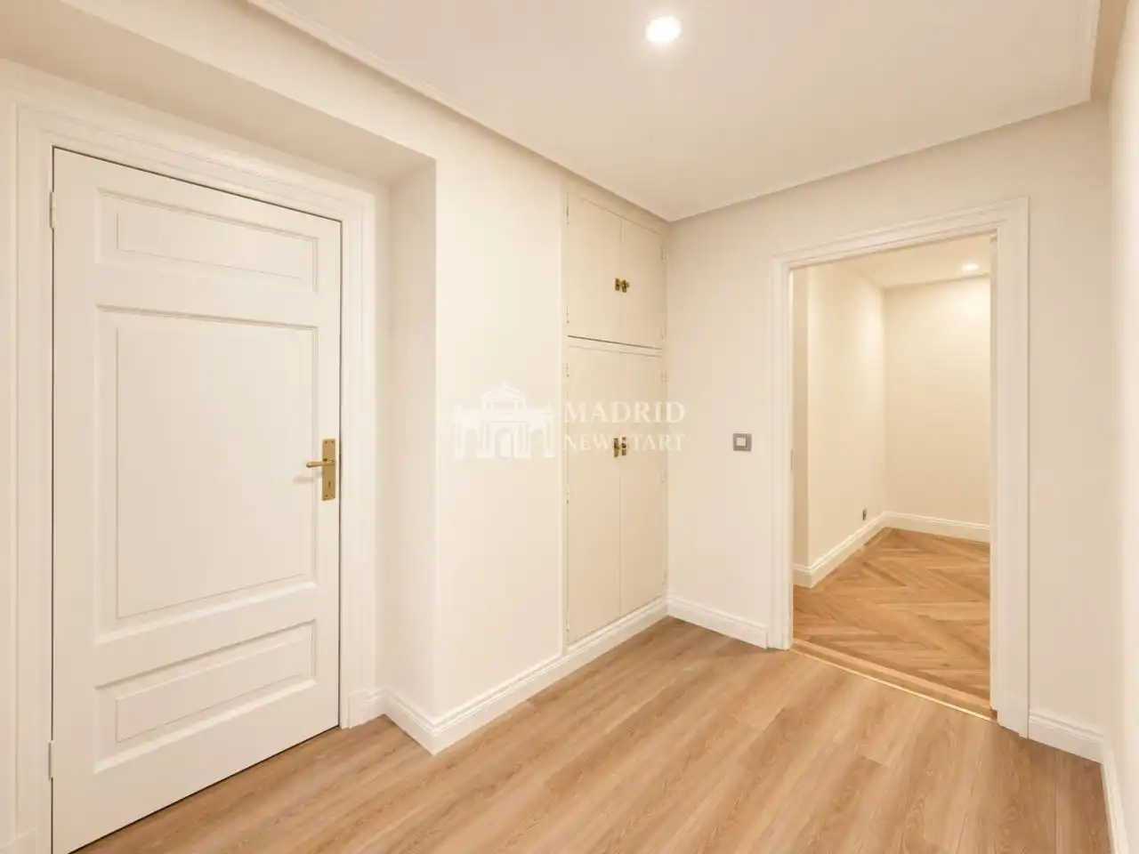 Bedroom of Flat for rent in Madrid  with Air Conditioner, Heating and Parquet flooring