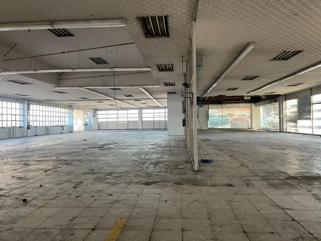 Nave industrial de alquiler en Oleiros con Calefacción