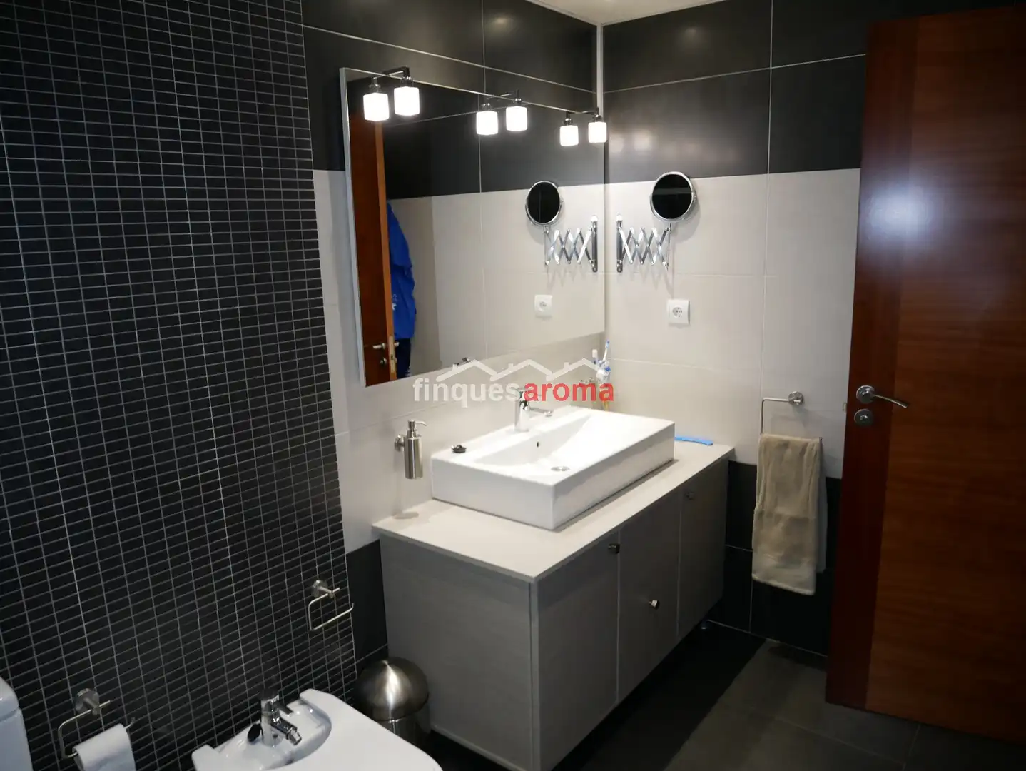 Baño de Casa adosada en venta en Valls con Aire acondicionado, Calefacción y Jardín privado