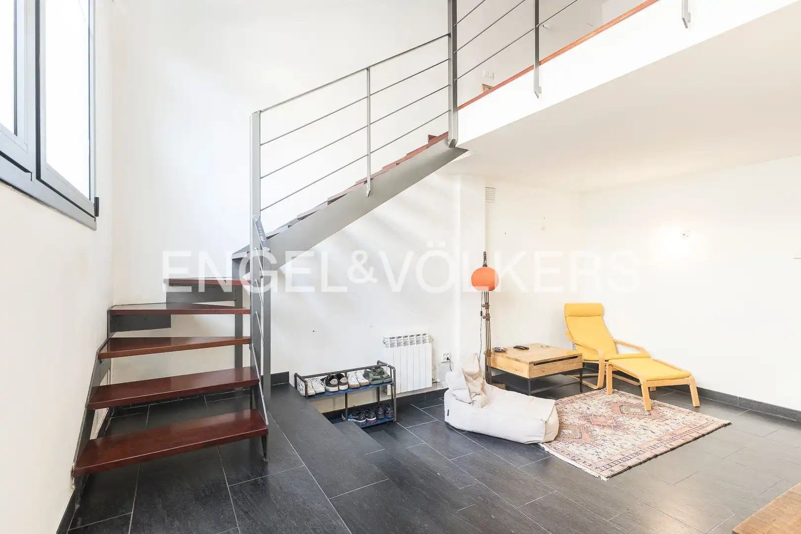 Sala d'estar de Planta baixa en venda en Barcelona amb Calefacció i Terrassa