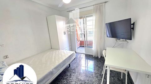 Foto 3 von Wohnung zur Miete in Mariana Pineda, Plaza de Toros - Avenida Chapí - Trinquete, Elda
