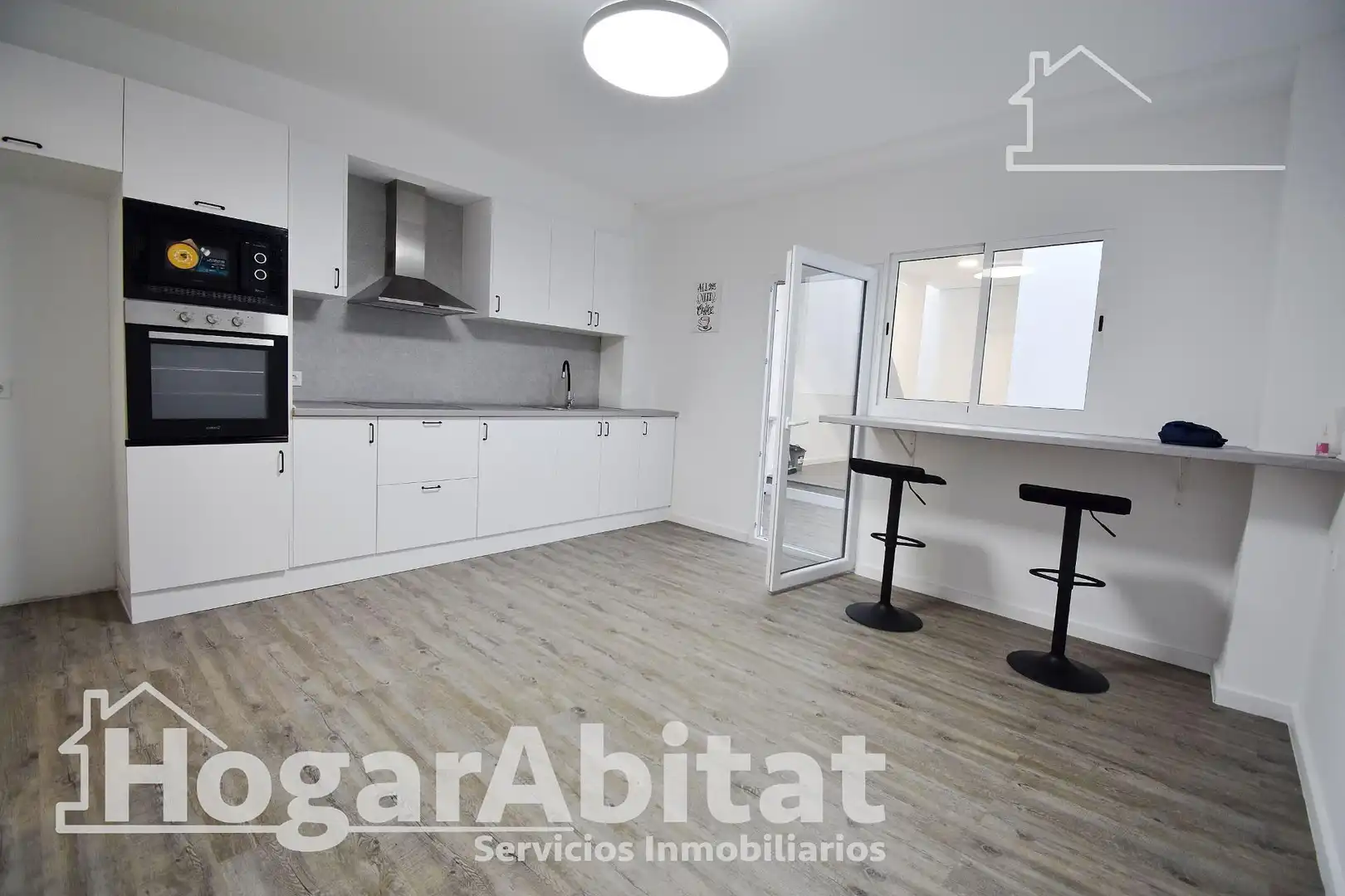 Kitchen of Houses for sale in Tavernes de la Valldigna  with Parquet flooring and Terrace