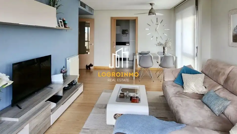 Wohnzimmer von Wohnung zum Verkauf in  Logroño mit Klimaanlage, Heizung und Terrasse