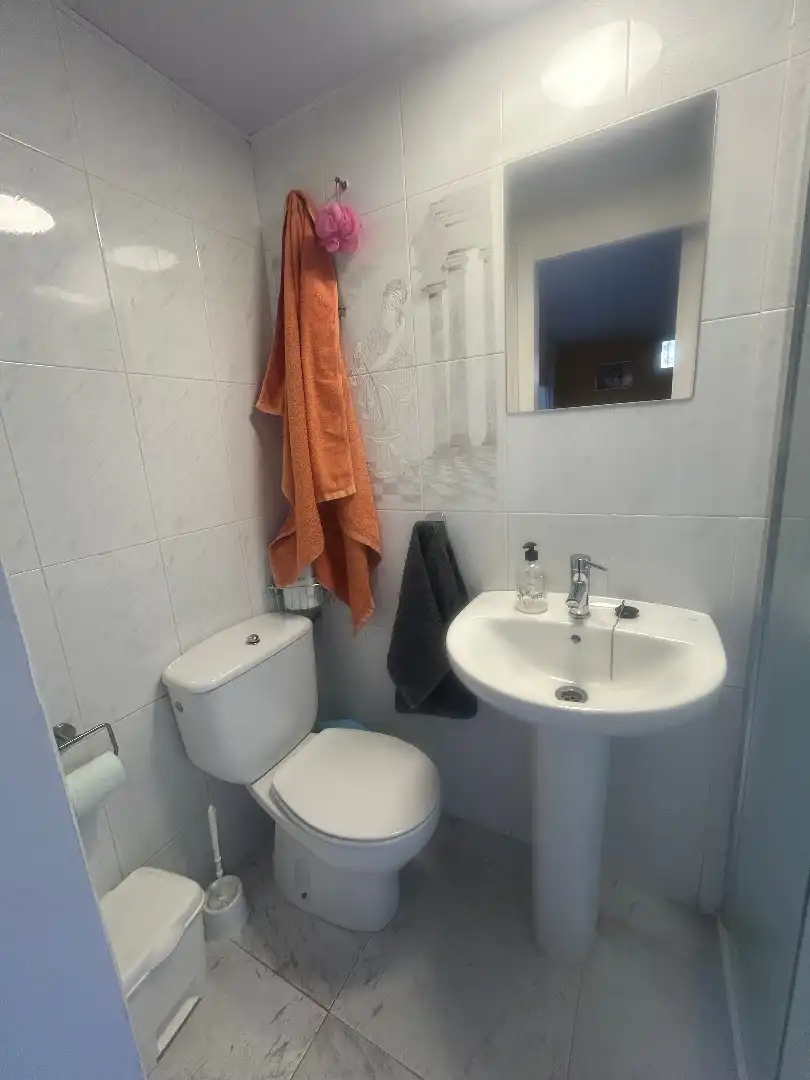 Bany de Casa adosada en venda en Alhaurín de la Torre amb Aire condicionat, Jardí privat i Terrassa