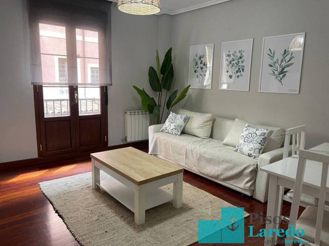 Dúplex en Alquiler en Calle Menéndez Pelayo en Centro