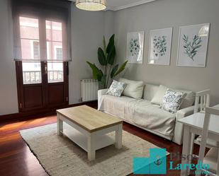 Duplex to rent in Menéndez Pelayo, Centro