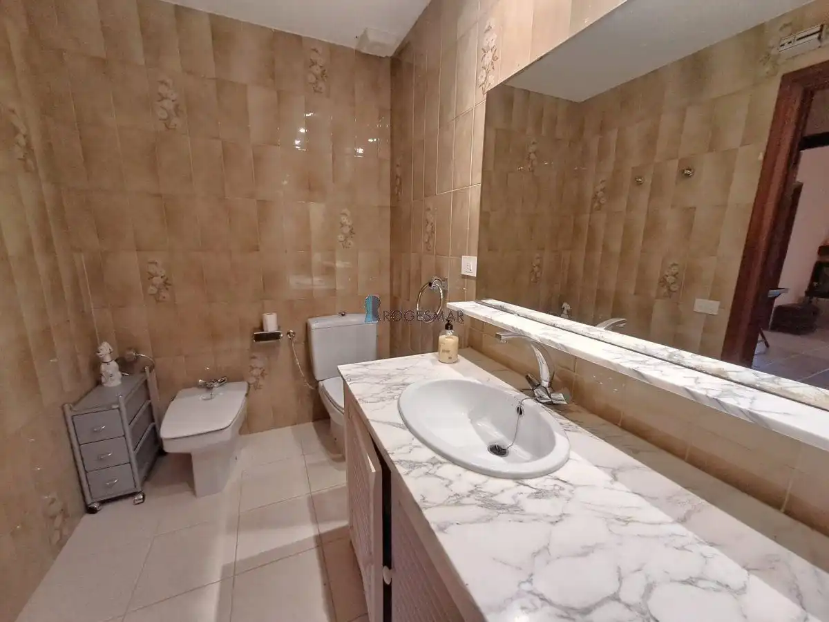 Baño de Casa o chalet en venta en Benicasim / Benicàssim con Jardín privado, Terraza y Piscina
