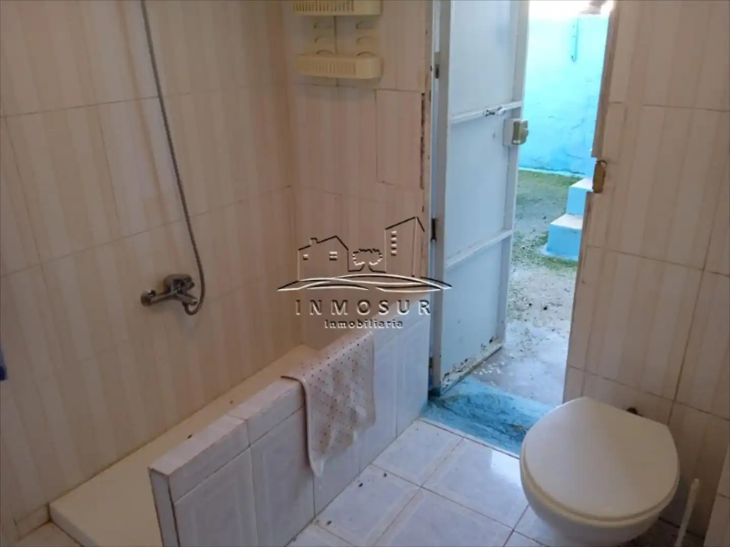Bany de Casa o xalet en venda en Lucena amb Piscina