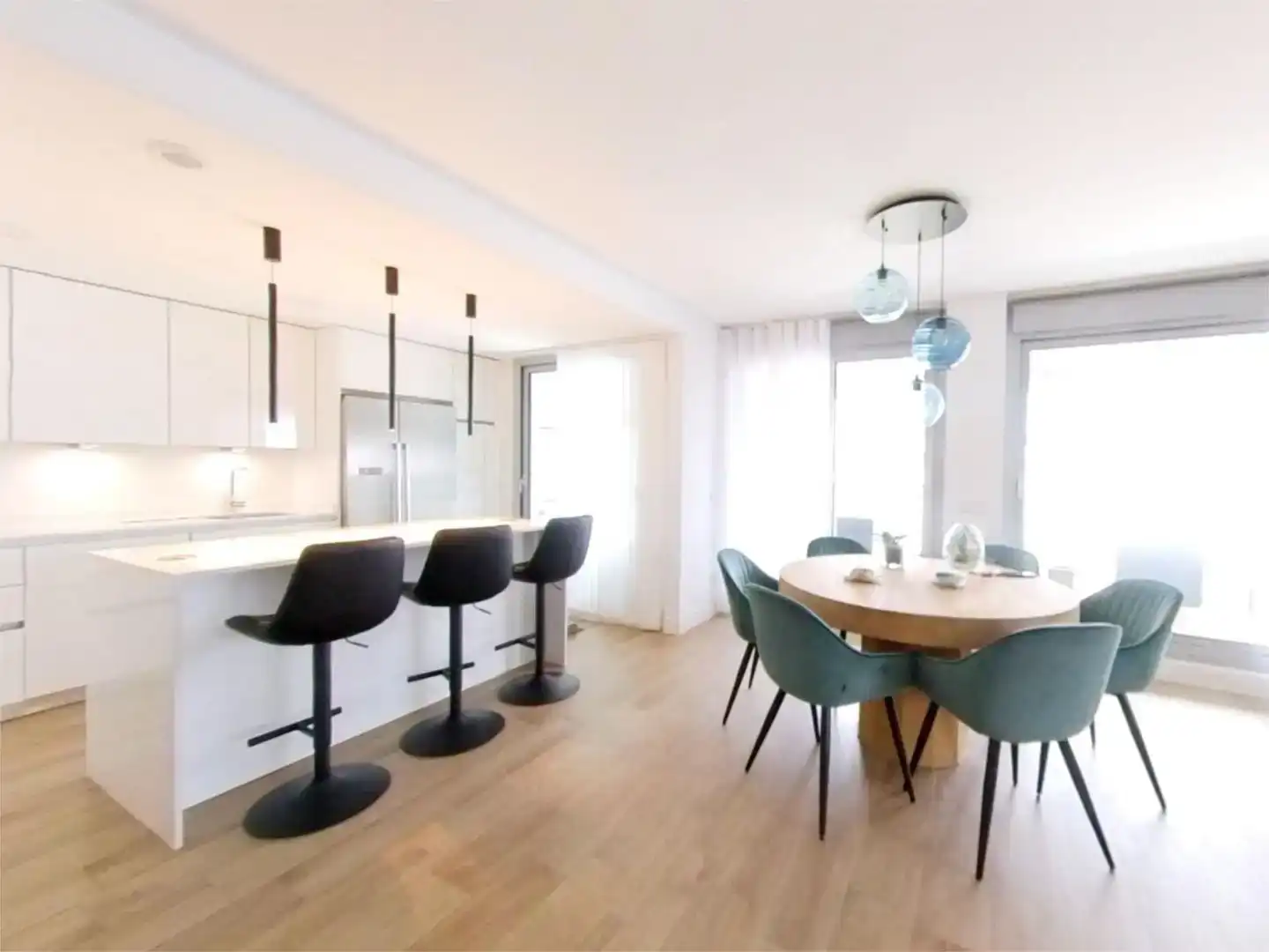 Dining room of Flat for sale in Boadilla del Monte  with Air Conditioner, Swimming Pool and Balcony