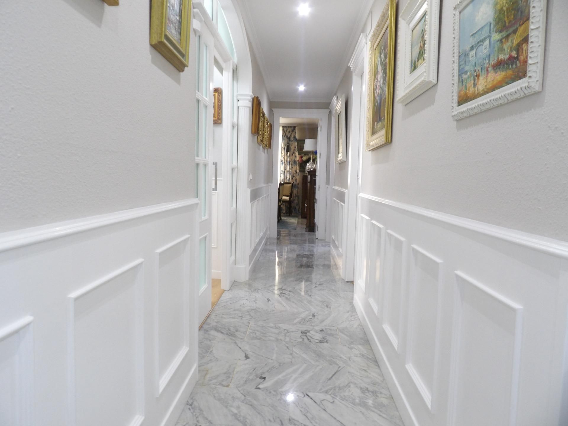 Flat for sale in Algeciras  with Air Conditioner, Private garden and Storage room