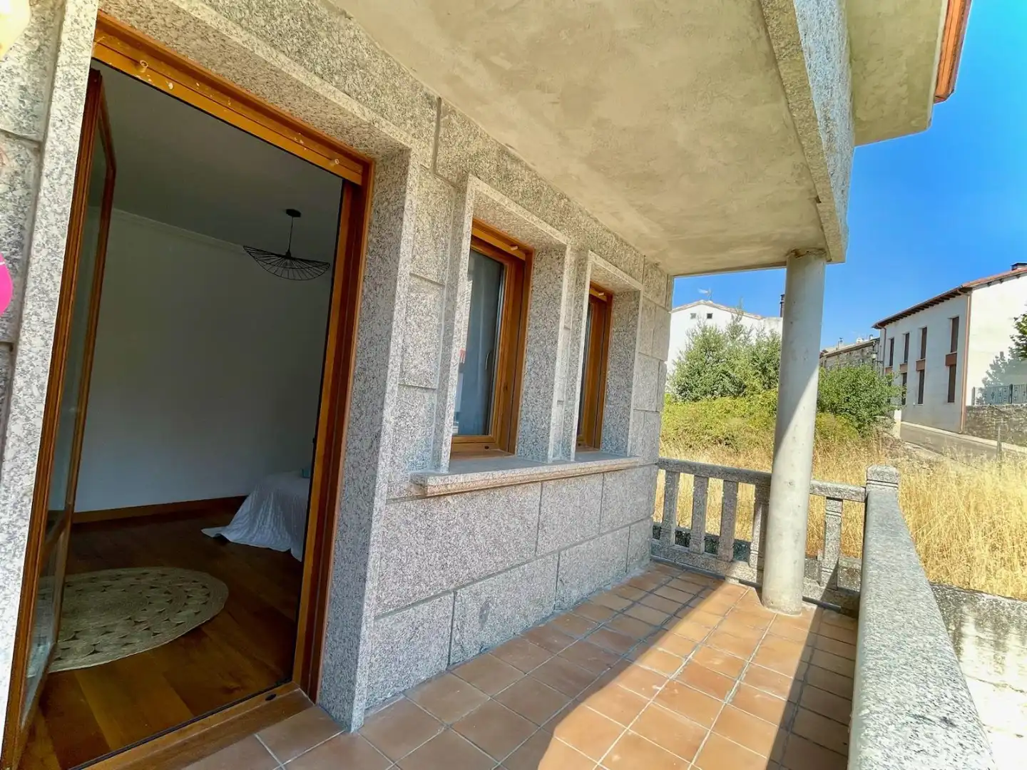 Vista exterior de Casa o xalet en venda en Villayerno Morquillas amb Calefacció, Jardí privat i Terrassa