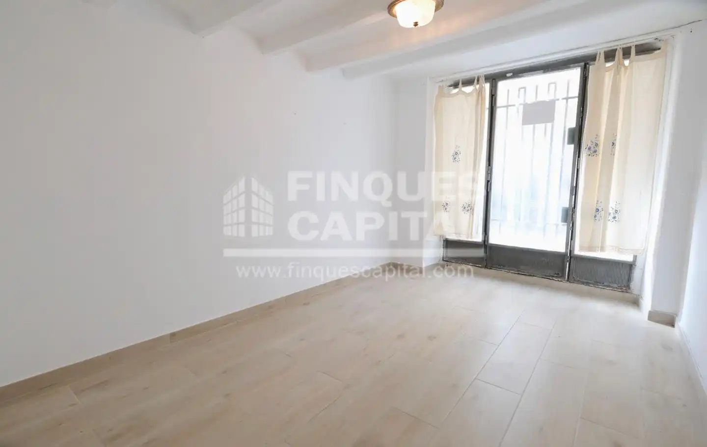 Bedroom of Ground floor for sale in Eixample