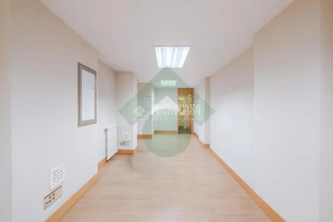 Büro zur Miete in Madrid mit Klimaanlage und Heizung