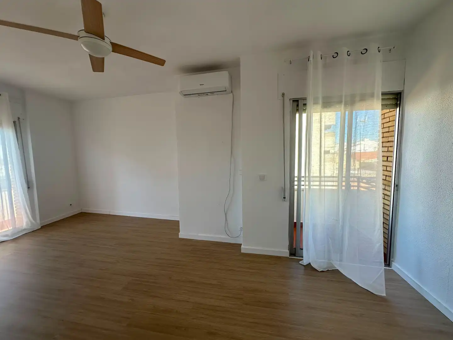 Sala d'estar de Pis en venda en Villanueva de la Serena amb Aire condicionat i Balcó