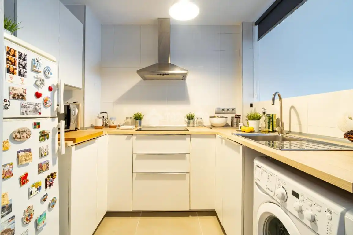 Kitchen of Flat for sale in Granada  with Air Conditioner, Heating and Terrace