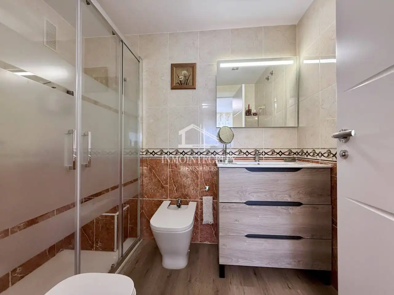 Bathroom of Apartments for sale in Oropesa del Mar / Orpesa  with Air Conditioner, Terrace and Furnished