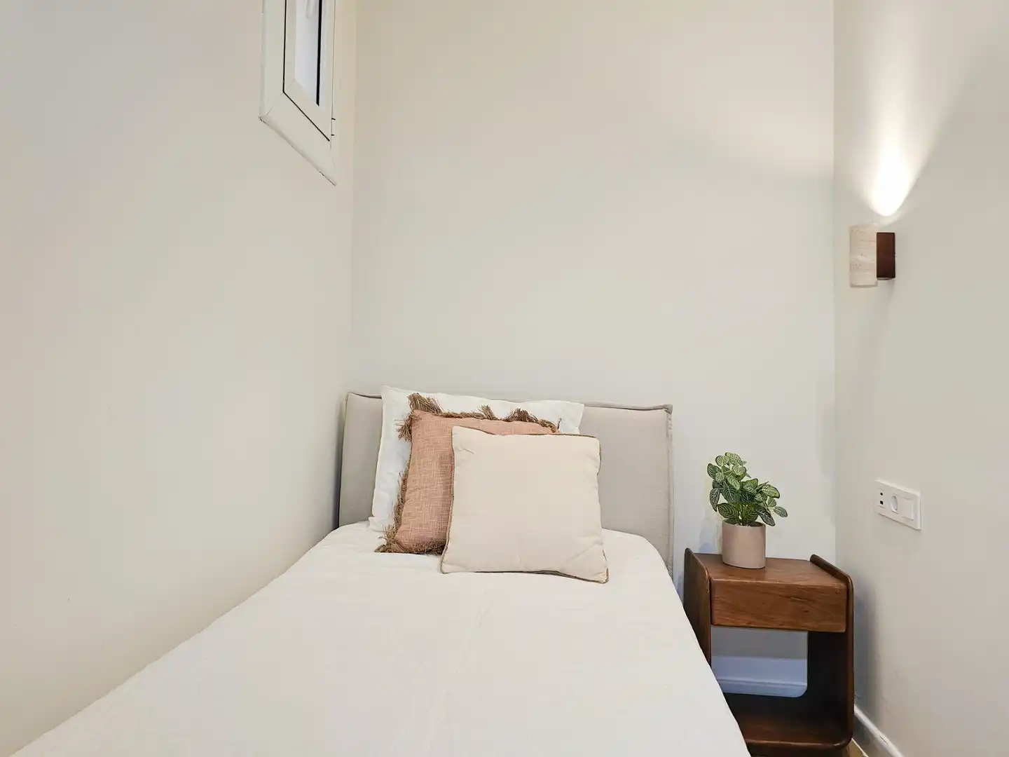 Flat with balcony for sale in Carrer MONISTROL, imagen 24
