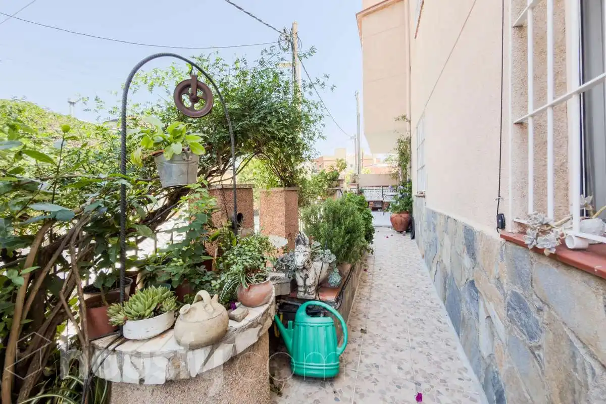 Terrace of Houses for sale in Santa Coloma de Gramenet  with Air Conditioner, Heating and Private garden