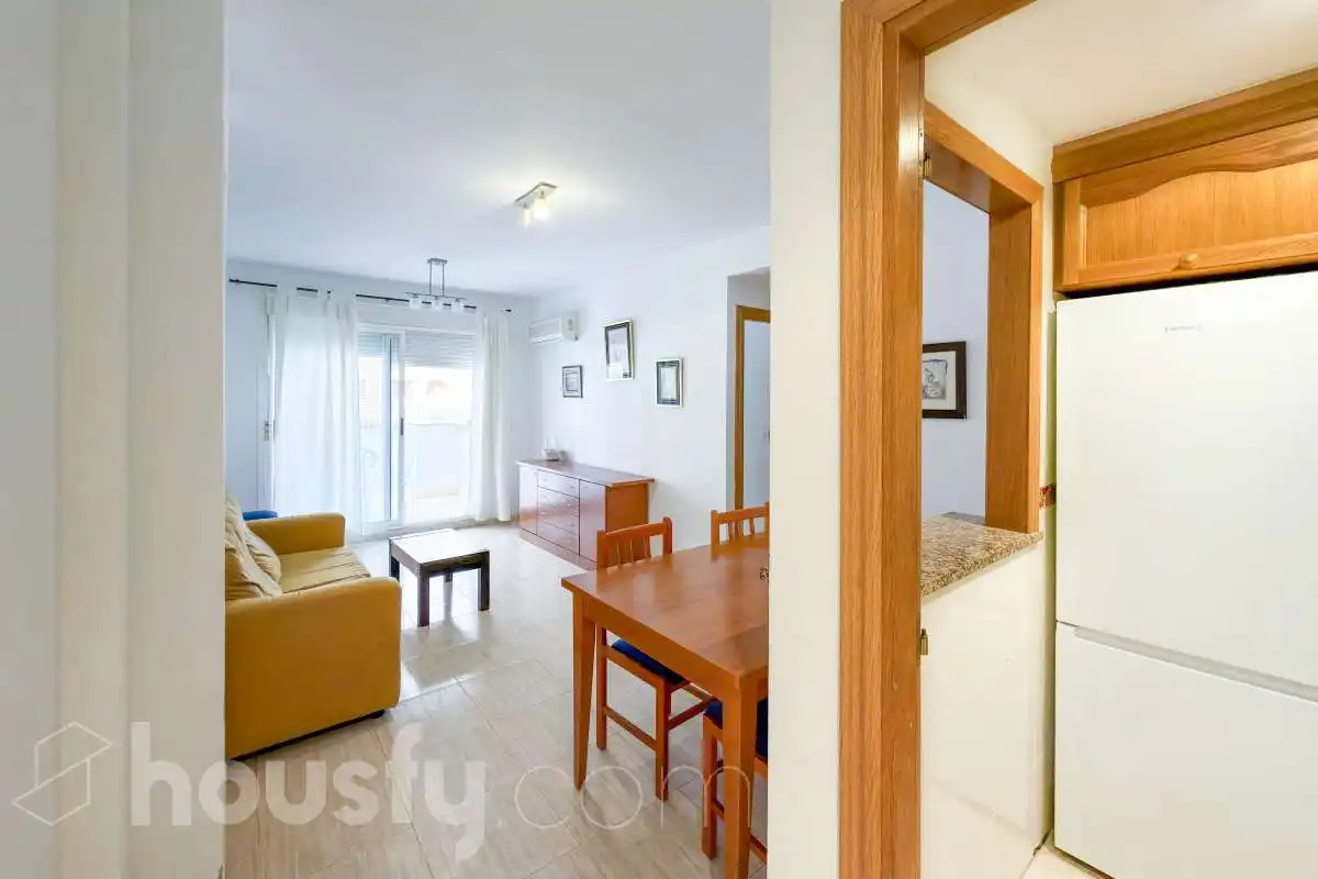 Exterior view of Flat for rent in Oropesa del Mar / Orpesa  with Air Conditioner, Terrace and Balcony