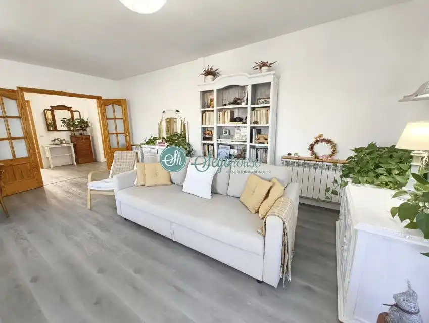 Villa zum Verkauf in Santa María la Real de Nieva, imagen 13