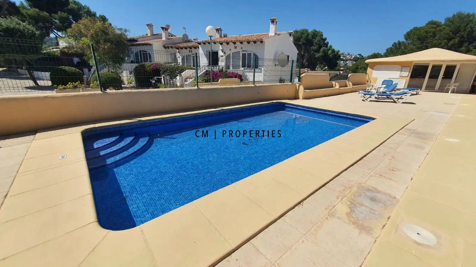 Piscina de Casa adosada en venda en Moraira amb Aire condicionat, Calefacció i Terrassa