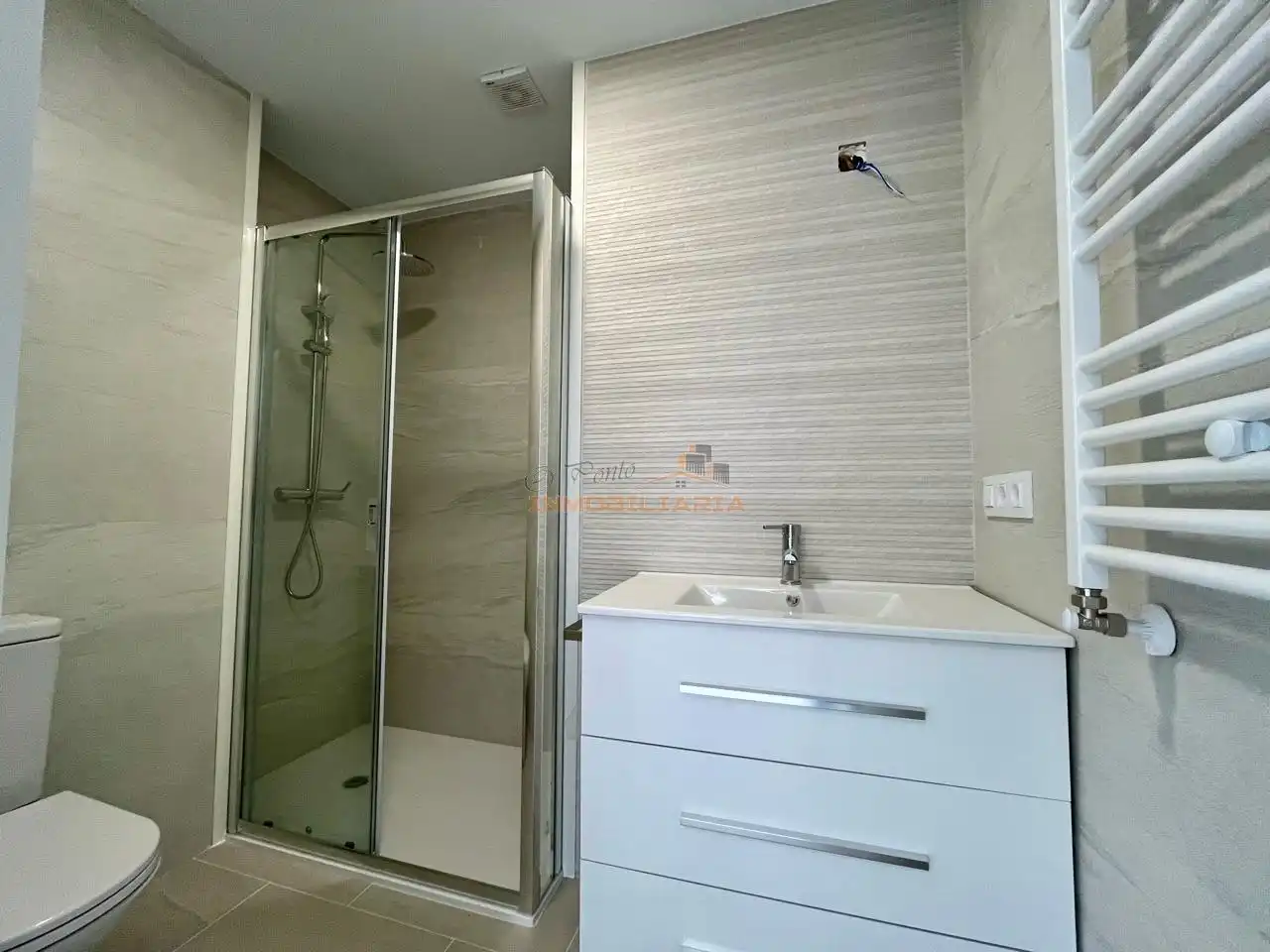 Bathroom of Flat for sale in Ferrol  with Heating, Storage room and Balcony
