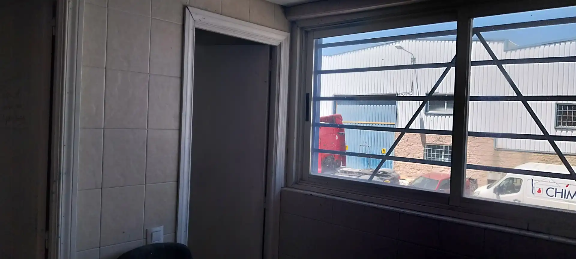 Nau industrial en venda en Camarma de Esteruelas amb Alarma