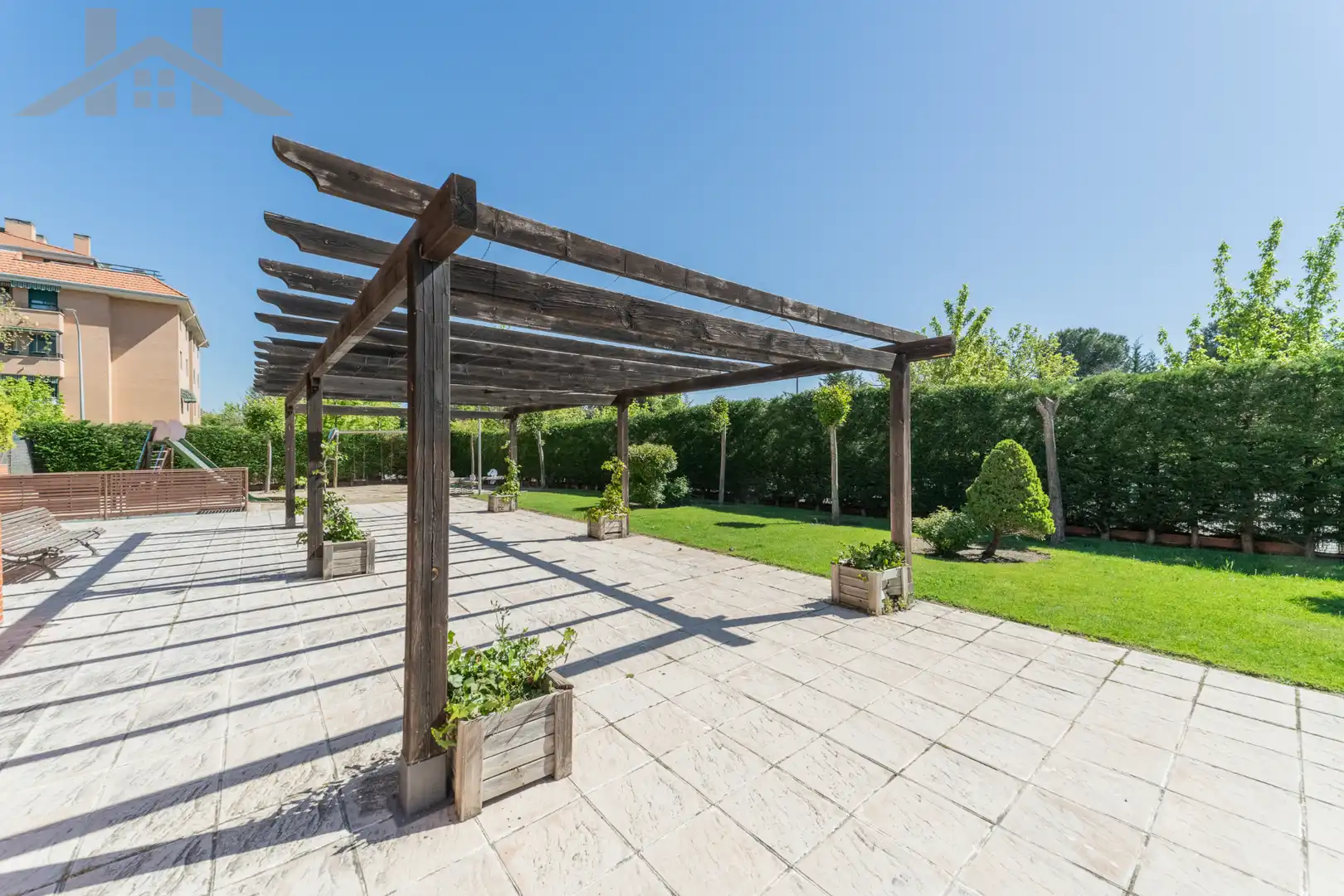 Garten von Wohnung zum Verkauf in Boadilla del Monte mit Klimaanlage, Heizung und Abstellraum