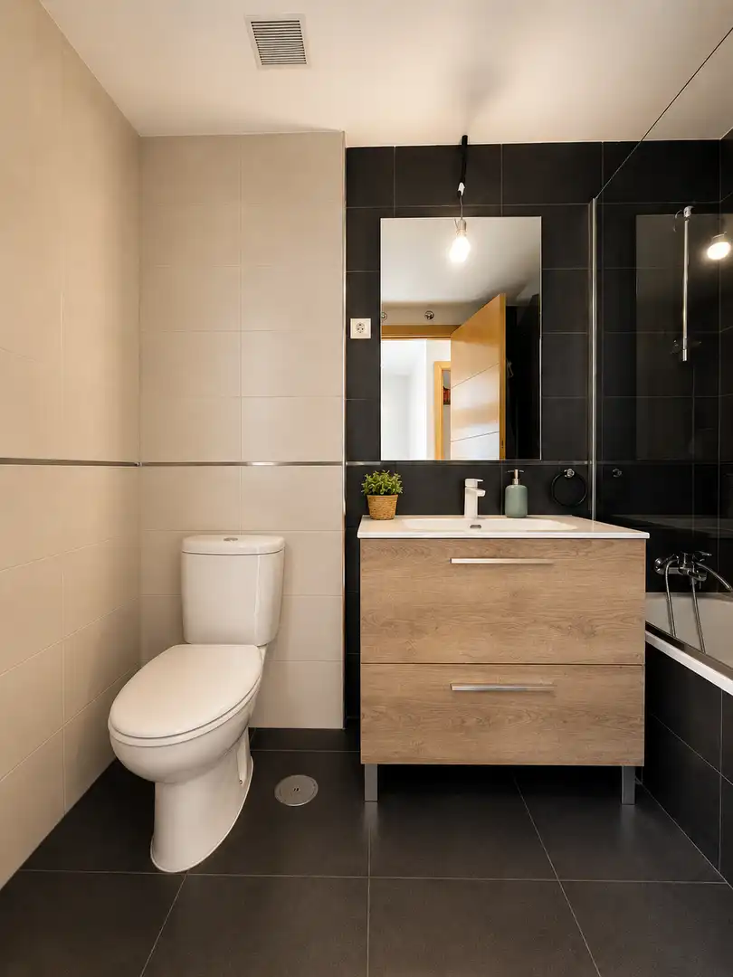 Baño de Casa adosada en venta en Villaviciosa de Odón con Aire acondicionado, Calefacción y Jardín privado