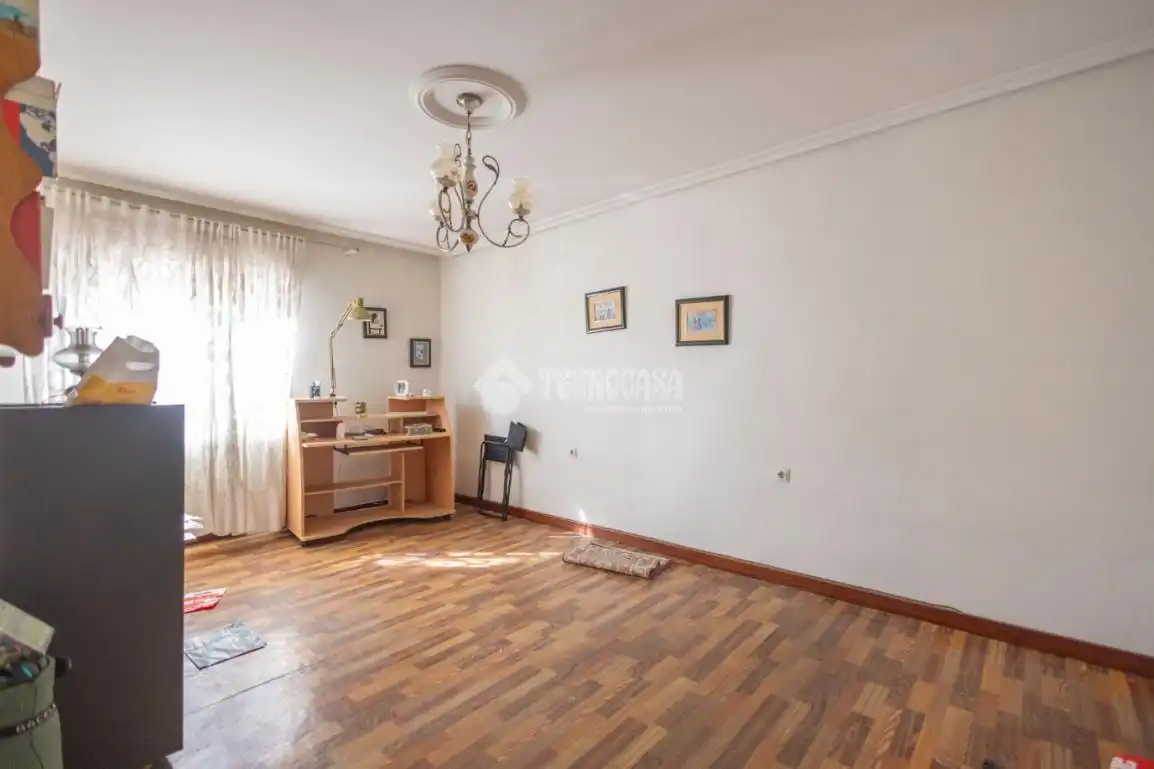 Casa aparellada en venda a Girón, imagen 12