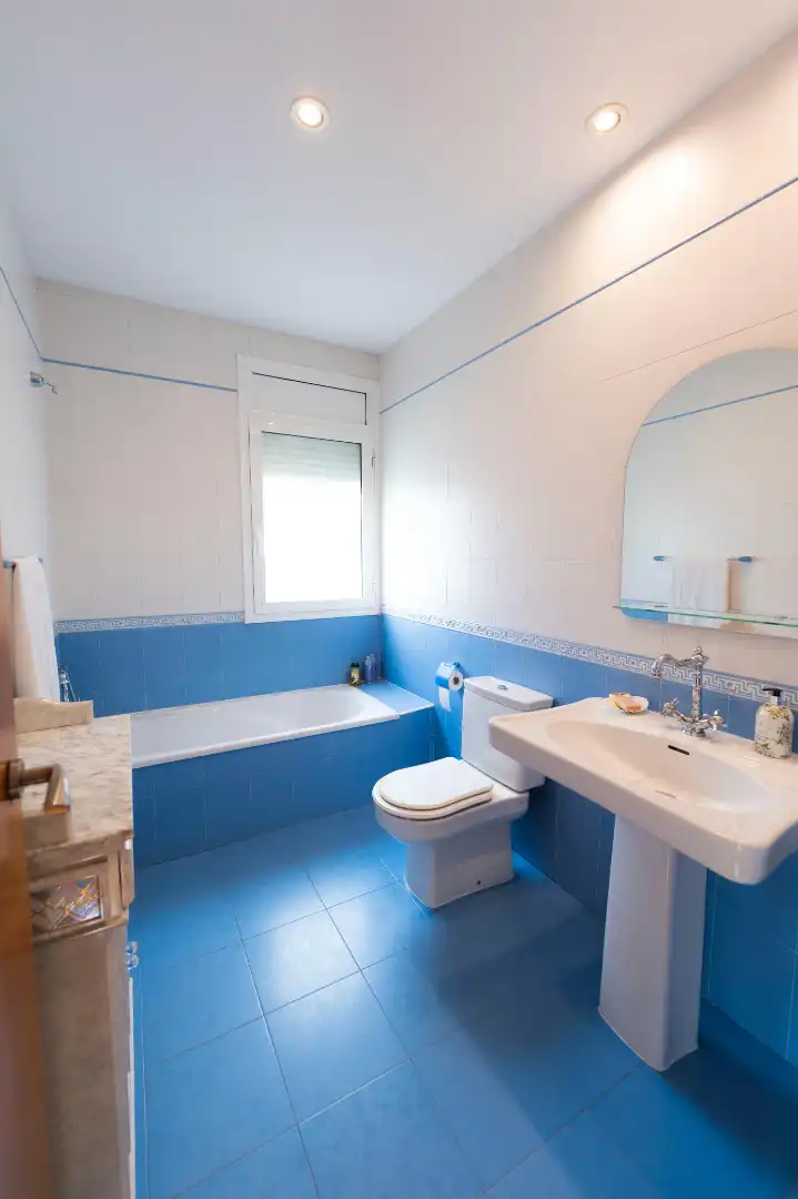 Baño de Casa o chalet en venta en Lleida con Aire acondicionado, Calefacción y Jardín privado
