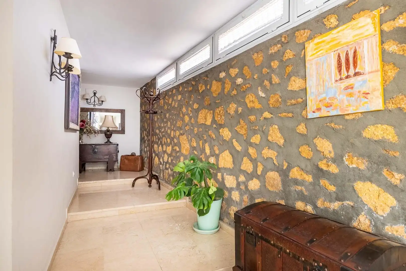 Haus oder Chalet zum Verkauf in Tomares mit Klimaanlage, Heizung und Privatgarten