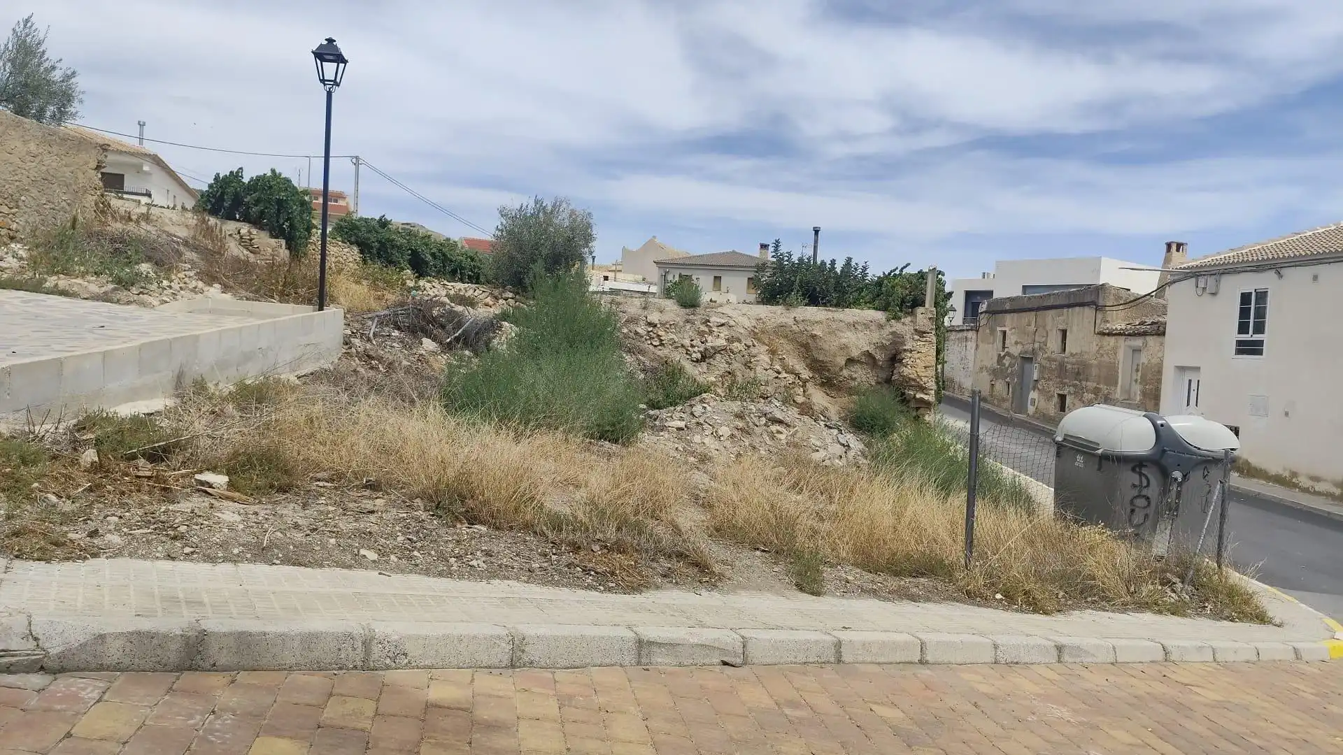 Lands and plots for sale in Oria
