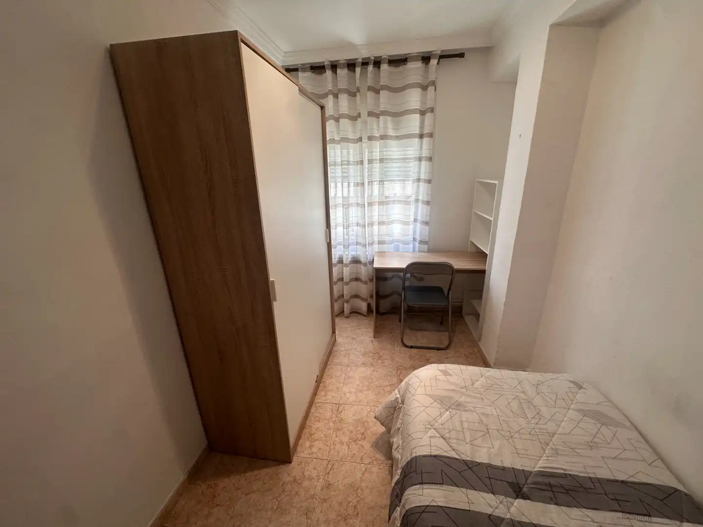 Habitación de Piso de alquiler en Cuenca con Calefacción, Amueblado y Horno