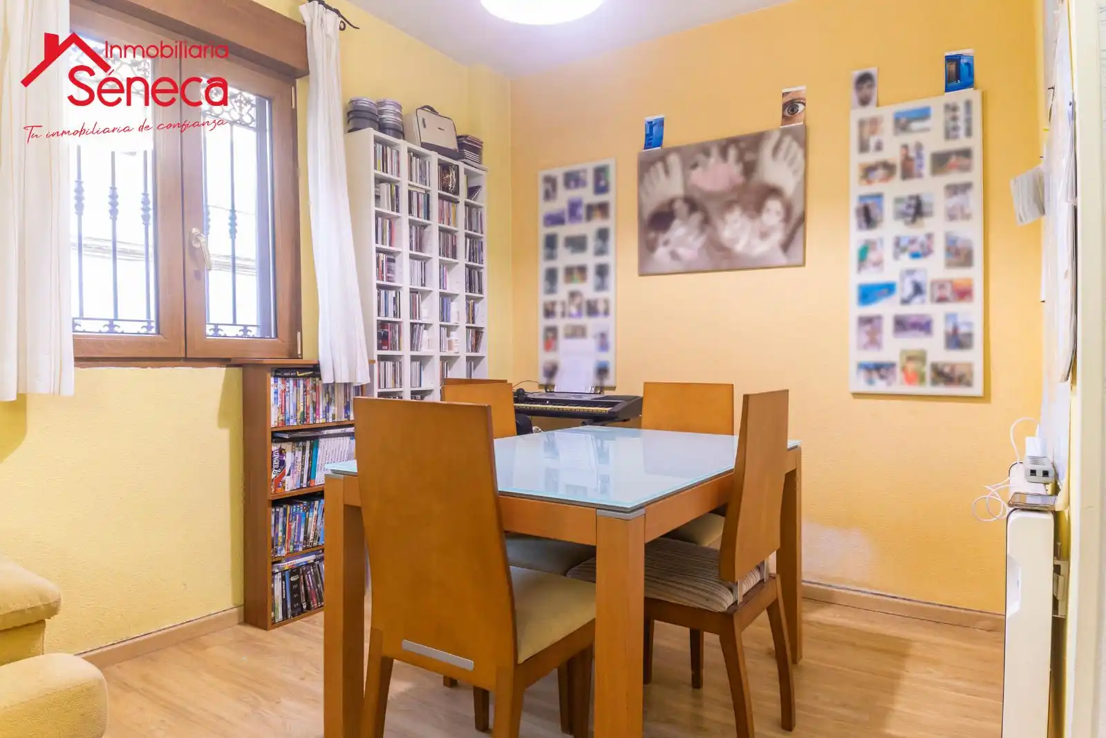 Esszimmer von Einfamilien-Reihenhaus zum Verkauf in Córdoba mit Klimaanlage, Heizung und Terrasse