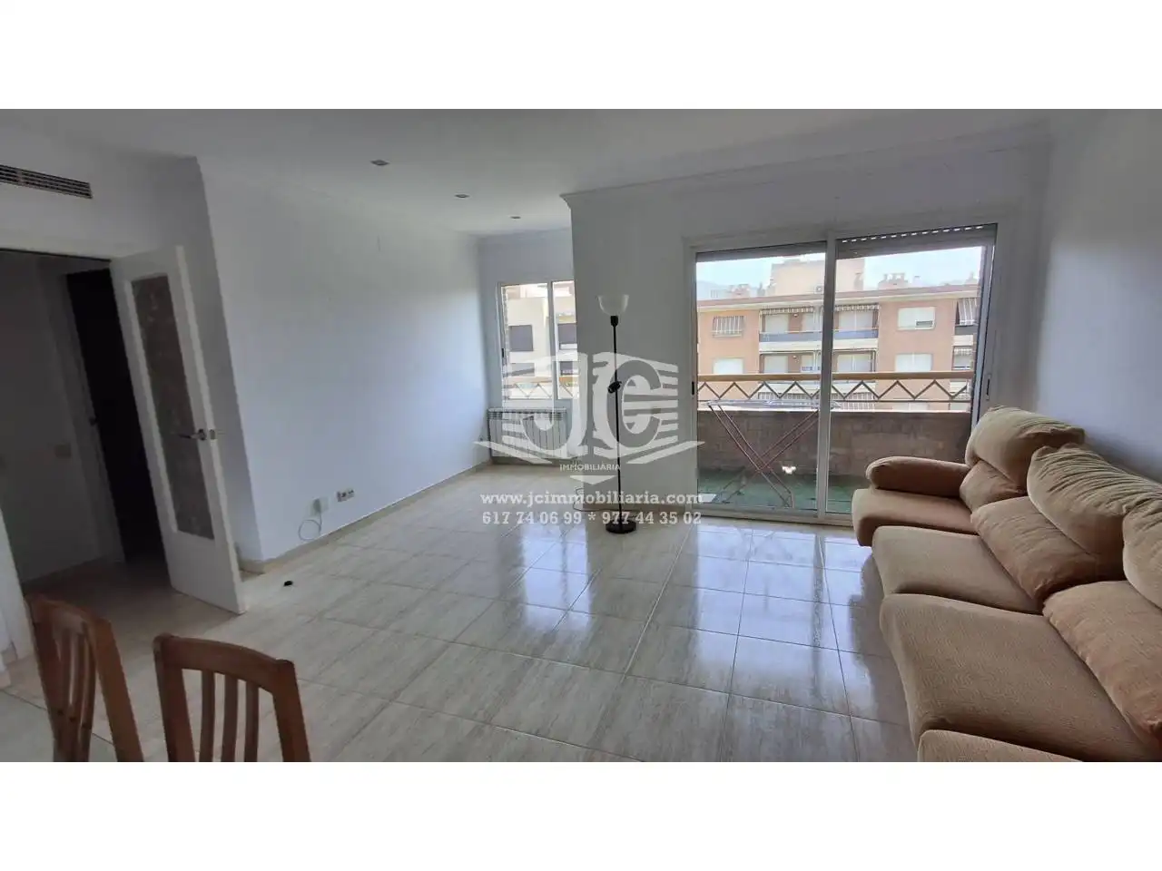 Exterior view of Flat for rent in Tortosa  with Air Conditioner, Terrace and Community pool