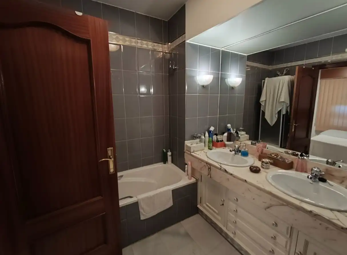 Bathroom of Detached homes for sale in Córdoba  with Air Conditioner, Heating and Terrace