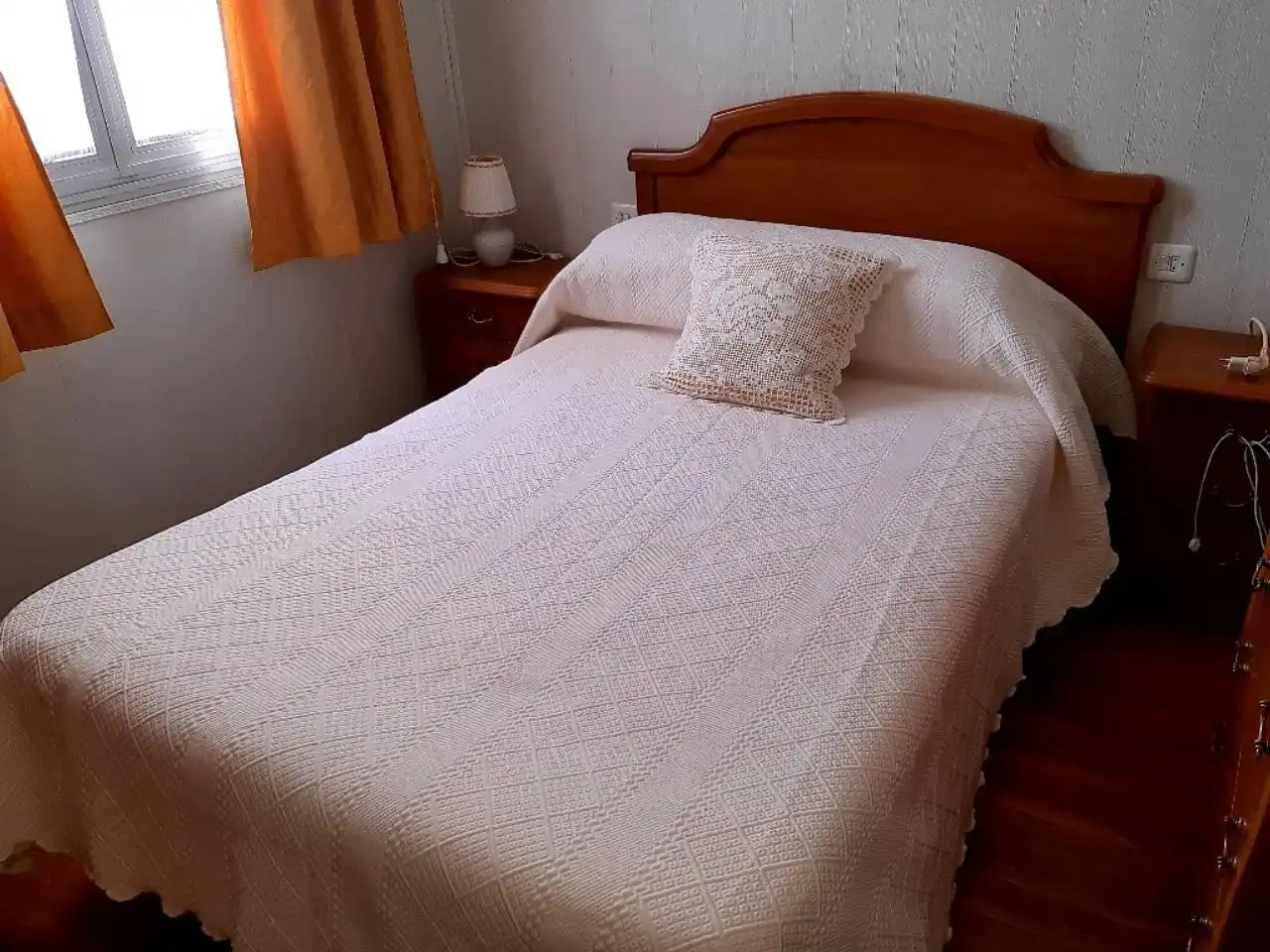 Dormitori de Casa o xalet en venda en Cariño amb Moblat