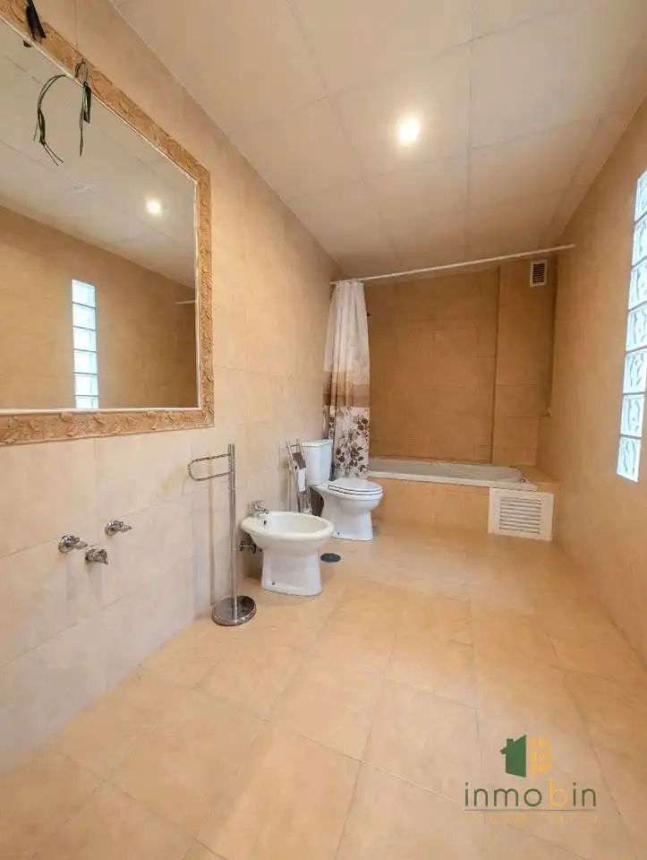 Bathroom of Houses for sale in Don Benito  with Air Conditioner, Heating and Terrace