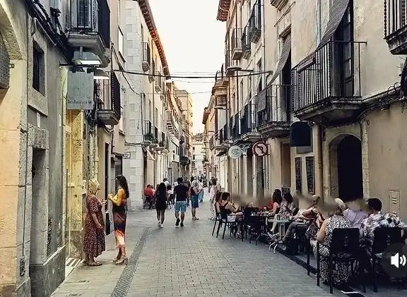 Vista exterior de Local en traspaso en Vilafranca del Penedès con Aire acondicionado, Calefacción y Terraza