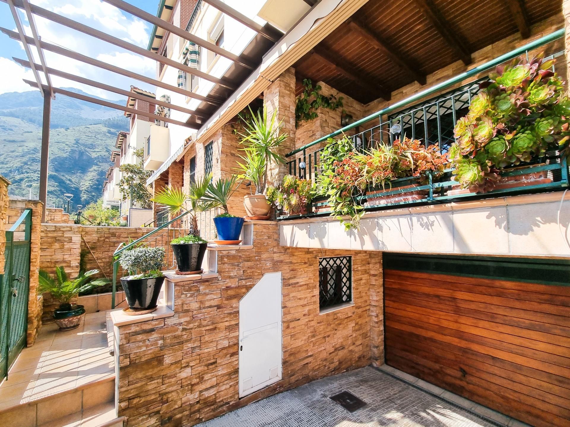 Terrace of Single-family semi-detached for sale in  Jaén Capital  with Air Conditioner, Heating and Terrace