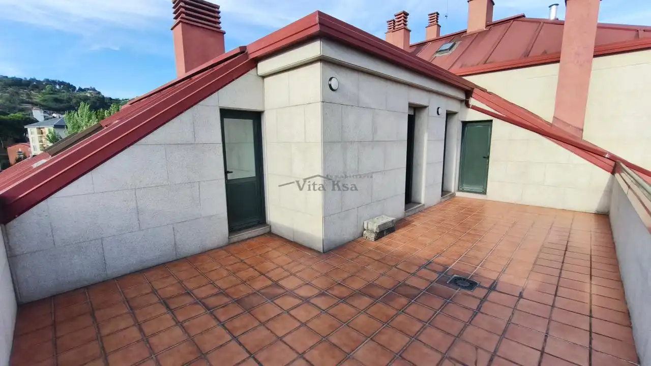 Terrassa de Pis de lloguer en Ourense Capital  amb Calefacció, Parquet i Terrassa