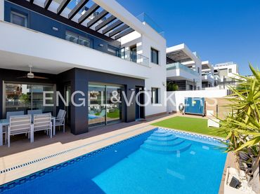 Maison avec balcon à vendre à Orihuela Costa